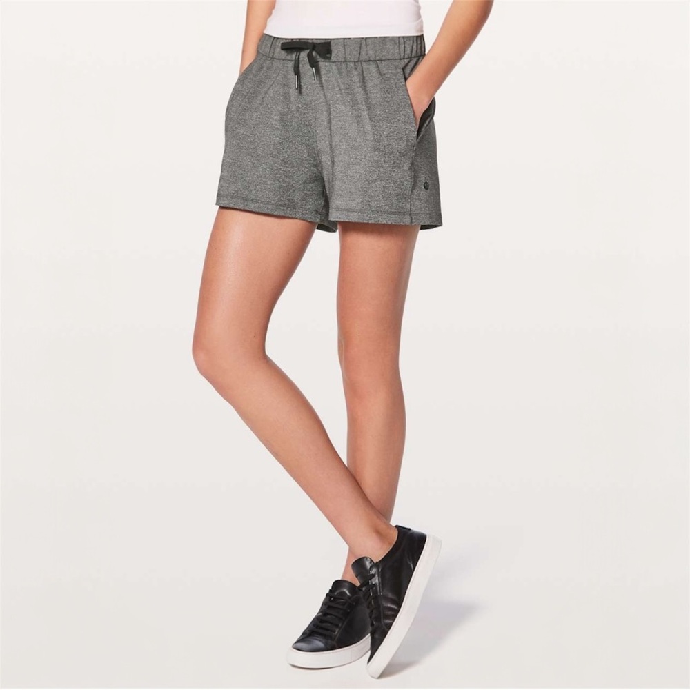 Lululemon On The Fly Short *2.5"•Heathered Black / Black